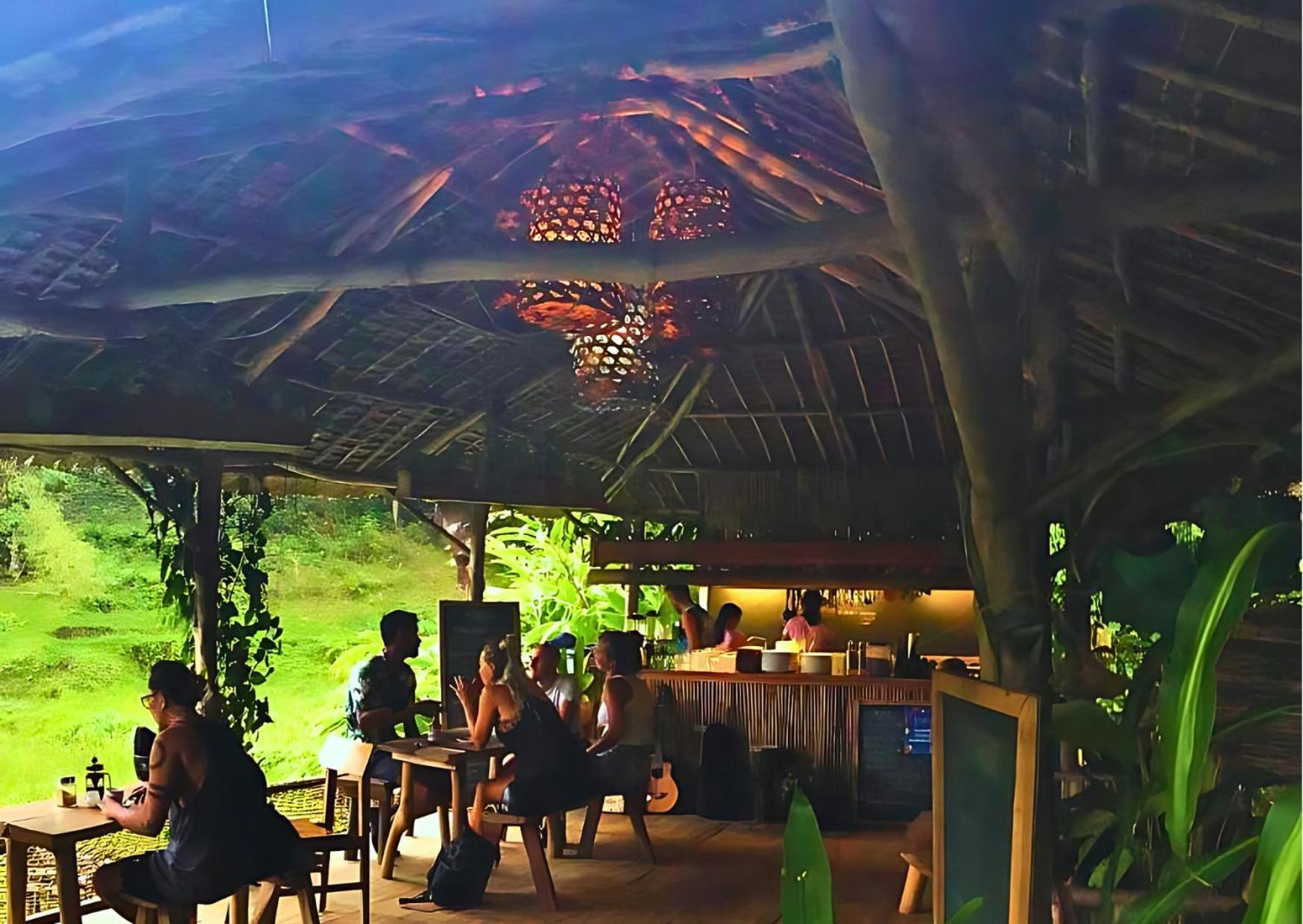 Canjahawon Nipa Hut *